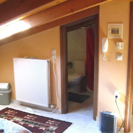 Exochis Cosy Loft Habitación en casa particular